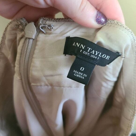 Ann Taylor Linen Blend Pencil Skirt - Picture 7 of 8